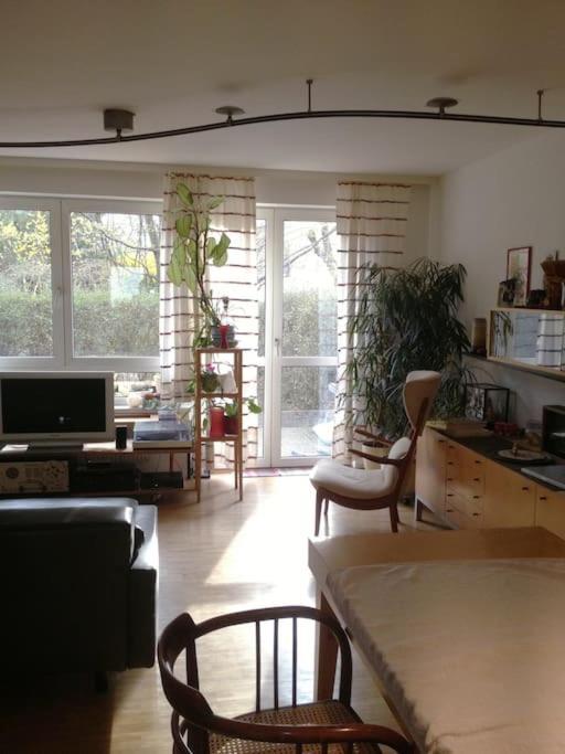 Room In Maisonette With Garden, Parking Place Viena Exterior foto